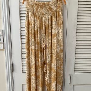 Lotus and Luna Havana Harem Pants size Large